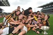 5 July 2009; Kilkenny players celebrate with the cup. ESB Leinster Minor Hurling Championship Final, Kilkenny v Wexford, Croke Park, Dublin. Picture credit: David Maher / SPORTSFILE