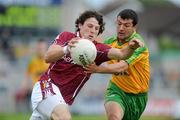 25 July 2009; Sean Armstrong, Galway, in action against Frank McGlynn, Donegal. GAA All-Ireland Senior Football Championship Qualifier, Round 4, Galway v Donegal, Markievicz Park, Sligo. Picture credit: Oliver McVeigh / SPORTSFILE