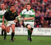 19 November 2000; Brian O'Driscoll of Ireland during the International rugby friendly match between Ireland and South Africa at Lansdowne Road in Dublin. Photo by Aoife Rice/Sportsfile
