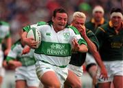 19 November 2000; Rob Henderson of Ireland during the International rugby friendly match between Ireland and South Africa at Lansdowne Road in Dublin. Photo by Matt Browne/Sportsfile