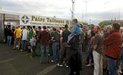 25 July 2009; Supporters queue outside Pairc Tailteann causing the game to be delayed by 10 minutes. GAA All-Ireland Senior Football Championship Qualifier, Round 3, Meath v Roscommon, Pa´irc Tailteann, Navan, Co. Meath. Picture credit: Pat Murphy / SPORTSFILE