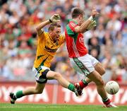 9 August 2009; Patrick Harte, Mayo, in action against Chris O'Connor, Meath. GAA Football All-Ireland Senior Championship Quarter-Final, Meath v Mayo, Croke Park, Dublin. Picture credit: David Maher / SPORTSFILE