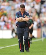 9 August 2009; Mayo manager John O'Mahony during the final moments of the game. GAA Football All-Ireland Senior Championship Quarter-Final, Meath v Mayo, Croke Park, Dublin. Picture credit: Stephen McCarthy / SPORTSFILE