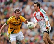 9 August 2009; Kenneth O'Malley, Mayo, in action against Cormac McGuinness, Meath. GAA Football All-Ireland Senior Championship Quarter-Final, Meath v Mayo, Croke Park, Dublin. Picture credit: Ray McManus / SPORTSFILE