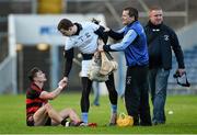 22 November 2015; Na Piarsaigh goalkeeper Podge Kennedy and Conor Power, Ballygunner, exchange a handshake after the game. AIB Munster GAA Senior Club Hurling Championship Final, Ballygunner v Na Piarsaigh. Semple Stadium, Thurles, Co. Tipperary. Picture credit: Diarmuid Greene / SPORTSFILE