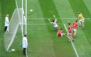 9 August 2009; David Bray, Meath, watches as his shot comes back off the crossbar. GAA Football All-Ireland Senior Championship Quarter-Final, Meath v Mayo, Croke Park, Dublin. Picture credit: Daire Brennan / SPORTSFILE