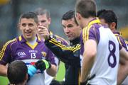 11 July 2009; Wexford manager Jason Ryan with his players. GAA Football All-Ireland Senior Championship Qualifier, Round 2, Wexford v Roscommon, Wexford Park, Wexford. Picture credit: Matt Browne / SPORTSFILE