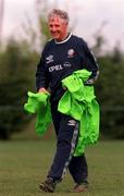 24 April 2000; Manager Don Givens during a Republic of Ireland U21's training session at AUL Complex in Clonshaugh, Dublin. Photo by David Maher/Sportsfile