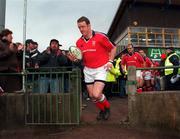 20 January 2001; Munster captain Mick Galwey leads his team out ahead of the Heineken Cup Pool 4 Round 6 match between Munster and Castres at Musgrave Park in Cork. Photo by Brendan Moran/Sportsfile
