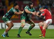28 November 2015; Keith Earls, Munster, is tackled by John Muldoon and Bundee Aki, Connacht. Guinness PRO12, Round 8, Munster v Connacht. Thomond Park, Limerick. Picture credit: Diarmuid Greene / SPORTSFILE