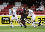 29 August 2009; Neale Fenn, Bohemians, in action against Shane McCabe and Johnny Taylor, right, Glentoran. Setanta Cup, Glentoran v Bohemians, The Oval, Belfast. Picture credit: Oliver McVeigh / SPORTSFILE