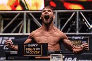 11 December 2015; Jeremy Stephens weighs in ahead of his featherweight bout against Max Holloway. UFC 194: Weigh-In, MGM Grand Garden Arena, Las Vegas, USA. Picture credit: Ramsey Cardy / SPORTSFILE