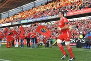 11 September 2009; Munster's Alan Quinlan makes his way onto the pitch for the start of the game. Celtic League, Munster v Cardiff Blues, Thomond Park, Limerick. Picture credit: Diarmuid Greene / SPORTSFILE