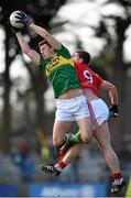 8 March 2015; David Moran, Kerry, fields a kick out ahead of Fintan Goold, Cork. Allianz Football League, Division 1, Round 4, Cork v Kerry, Páirc Uí Rinn, Cork. Picture credit: Brendan Moran / SPORTSFILE