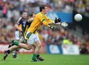 30 August 2009; Cormac McGuinness, Meath, in action against Darren O'Sullivan, Kerry. GAA All-Ireland Senior Football Championship Semi-Final, Kerry v Meath, Croke Park, Dublin. Picture credit: Brian Lawless / SPORTSFILE