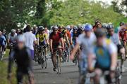 25 August 2009; Seven times winner of the Tour de France Lance Armstrong is joined by cycling fans for a ride in the Phoenix Park, Dublin. Picture credit: Brian Lawless / SPORTSFILE