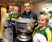 21 September 2009; Kerry's Darran O'Sullivan with 8 month old Megan Aylward and her mother Rachel, left, Darragh O'Brien, from Clonsilla, Dublin, and the Sam Maguire Cup during a visit to Our Lady's Hospital for Sick Chidren in Crumlin. Crumlin, Co. Dublin. Picture credit: Pat Murphy / SPORTSFILE