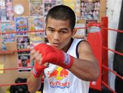 22 September 2009; Poonsawat Kratingdaenggym in action during a media workout ahead of his Hunky Dorys World Title fight against Bernard Dunne in The O2, Dublin, on Saturday September 26th. Bridgestone Muay Thai Gym, Stonybatter. Picture credit: Matt Browne / SPORTSFILE *** Local Caption ***