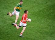 20 September 2009; Donncha O'Connor, Cork, in action against Marc O Se, Kerry. GAA Football All-Ireland Senior Championship Final, Kerry v Cork, Croke Park, Dublin. Picture credit: Brian Lawless / SPORTSFILE