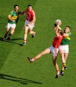 20 September 2009; Darragh O Se, Kerry, contests a high ball with Alan O'Connor, Cork, as Paul Galvin, Kerry, and Noel O'Leary, Cork, watch on. GAA Football All-Ireland Senior Championship Final, Kerry v Cork, Croke Park, Dublin. Picture credit: Ray McManus / SPORTSFILE