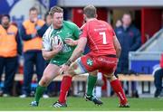 10 January 2016; Tom McCartney, Connacht, is tackled by John Barclay, Scarlets. Guinness PRO12, Round 12, Scarlets v Connacht, Parc Y Scarlets, Llanelli, Wales. Picture credit: Ben Evans / SPORTSFILE