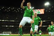 10 October 2009; Glenn Whelan, Republic of Ireland, celebrates after scoring his side's first goal. 2010 FIFA World Cup Qualifier, Republic of Ireland v Italy, Croke Park, Dublin. Photo by Sportsfile