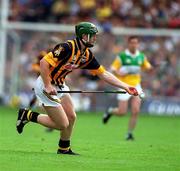 10 September 2000; Henry Shefflin of Kilkenny during the Guinness All-Ireland Senior Hurling Championship Final between Kilkenny and Offaly at Croke Park in Dublin. Photo by Aoife Rice/Sportsfile