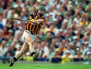 10 September 2000; Kilkenny's Henry Shefflin scores his side's third goal during the Guinness All-Ireland Senior Hurling Championship Final between Kilkenny and Offaly at Croke Park in Dublin. Photo by Ray McManus/Sportsfile