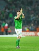 14 November 2009; Robbie Keane, Republic of Ireland, salutes the fans at the end of the game. FIFA 2010 World Cup Qualifying Play-off 1st Leg, Republic of Ireland v France, Croke Park, Dublin. Photo by Sportsfile