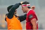 30 January 2016; Dave O'Callaghan, Munster, receives assistance during the game. Guinness PRO12, Round 13, Zebre v Munster, Stadio Sergio Lanfranchi, Parma, Italy. Picture credit: Roberto Bregani / SPORTSFILE