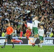 18 November 2009; Alou Diarra, 18, and Florent Malouda, France, in action against Darron Gibson, Republic of Ireland. FIFA 2010 World Cup Qualifying Play-off 2nd Leg, Republic of Ireland v France, Stade de France, Saint-Denis, Paris, France. Picture credit: Stephen McCarthy / SPORTSFILE
