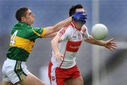 26 April 2009; Eoin Bradley, Derry, in action against Killian Young, Kerry. Allianz GAA National Football League, Division 1 Final, Kerry v Derry, Croke Park, Dublin. Picture credit: Brendan Moran / SPORTSFILE