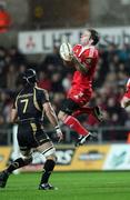 5 December 2009; Tomas O'Leary, Munster, takes the high ball. Celtic League, Ospreys v Munster, Liberty Stadium, Swansea, Wales. Picture credit: Steve Pope / SPORTSFILE