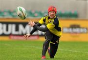 8 December 2009; Munster's Peter Stringer in action during squad training ahead of their Heineken Cup game against Perpignan on Friday. Munster Rugby Squad Training, Thomond Park, Limerick. Picture credit: Diarmuid Greene / SPORTSFILE