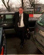 16 March 2001; Des Casey, Honorary Secretary of the FAI, arrives for the FAI Board of Management meeting at the Ashling Hotel in Dublin. Photo by David Maher/Sportsfile