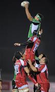 18 December 2009; Michael McCarthy, Connacht, takes the ball in the lineout against Will Bowley, Worcester Warriors. European Challenge Cup, Pool 2, Round 4, Connacht v Worcester Warriors, Sportsground, Galway. Picture Credit: Matt Browne / SPORTSFILE