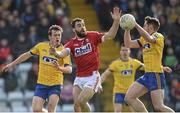 28 February 2016; Colm O'Driscoll, Cork, in action against Conor Devaney, left, and Ciaran Murtagh, Roscommon. Allianz Football League, Division 1, Round 3, Cork v Roscommon. Páirc Uí Rinn, Cork. Picture credit: Diarmuid Greene / SPORTSFILE