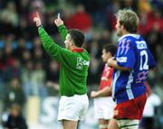 21 April 2001; Referee Chris White indicates for a review by the video referee on legality of John O'Neill's try during the Heineken European Cup Semi-Final match between Stade Francais and Munster at Stadium Lille Metropole in Lille, France. Photo by Brendan Moran/Sportsfile