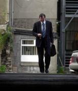 23 April 2001; Football Association of Ireland Chief Executive Bernard O'Byrne walks to his car after the FAI Board of Management meeting at the FAI Offices in Merrion Square, Dublin. Photo by David Maher/Sportsfile