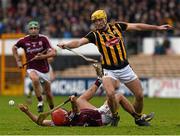 6 March 2016; Colin Fennelly, Kilkenny, in action against Fergal Moore, Galway. Allianz Hurling League, Division 1A, Round 3, Kilkenny v Galway. Nowlan Park, Kilkenny. Picture credit: Ray McManus / SPORTSFILE