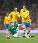 2 March 2010; Kaka, Brazil, in action against Damien Duff, Republic of Ireland. International Friendly, Republic of Ireland v Brazil, Emirates Stadium, London, England. Picture credit: David Maher / SPORTSFILE