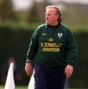 29 April 2001; Meath manager John Davis during the Guinness Leinster Senior Hurling Championship Preliminary Round match between Kildare and Meath at Conneff Park in Clane, Kildare. Photo by Aoife Rice/Sportsfile