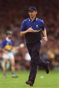 6 May 2001; Clare manager Cyril Lyons during the Allianz National Hurling League Final match between Tipperary and Clare at the Gaelic Grounds in Limerick. Photo by Brendan Moran/Sportsfile