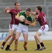 14 March 2010; Marc O Se, Kerry, in action against Niall Coleman and Gary Sice, Galway. Allianz GAA Football National League, Division 1, Round 4, Galway v Kerry, Pearse Stadium, Galway. Picture credit: Ray Ryan / SPORTSFILE