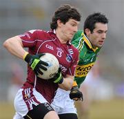 14 March 2010; Michael Meehan, Galway, in action against Tom O'Sullivan, Kerry. Allianz GAA Football National League, Division 1, Round 4, Galway v Kerry, Pearse Stadium, Galway. Picture credit: Ray Ryan / SPORTSFILE