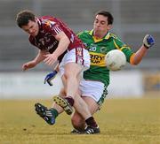 14 March 2010; Declan Meehan, Galway, in action against Anthony MAher, Kerry. Allianz GAA Football National League, Division 1, Round 4, Galway v Kerry, Pearse Stadium, Galway. Picture credit: Ray Ryan / SPORTSFILE