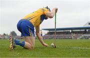 20 March 2016; Clare's David McInerney prepares to take a sideline ball. Allianz Hurling League, Division 1B, Round 5, Clare v Limerick. Cusack Park, Ennis, Co. Clare. Picture credit: Diarmuid Greene / SPORTSFILE