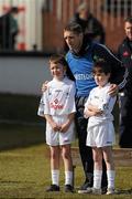 21 March 2010; The Kildare manager Kieran McGeeney with mascots Ben Hyland, left, Monasterevan, and Killian Herbert, from Sallins, before the game. Allianz GAA National Football League, Division 2, Round 5, Kildare v Westmeath, St Conleth's Park, Newbridge, Co. Kildare. Picture credit: Ray McManus / SPORTSFILE
