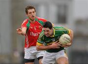 21 March 2010; Bryan Sheehan, Kerry, in action against Tom Parsons, Mayo. Allianz National Football League, Division 1, Round 5, Kerry v Mayo, Austin Stack Park, Tralee, Co. Kerry. Picture credit: Stephen McCarthy / SPORTSFILE