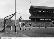 1960; A general view of the action between Wexford and Kilkenny. Leinster Senior Hurling Championship Final, Wexford v Kilkenny, Croke Park, Dublin. Picture credit; Connolly Collection / SPORTSFILE